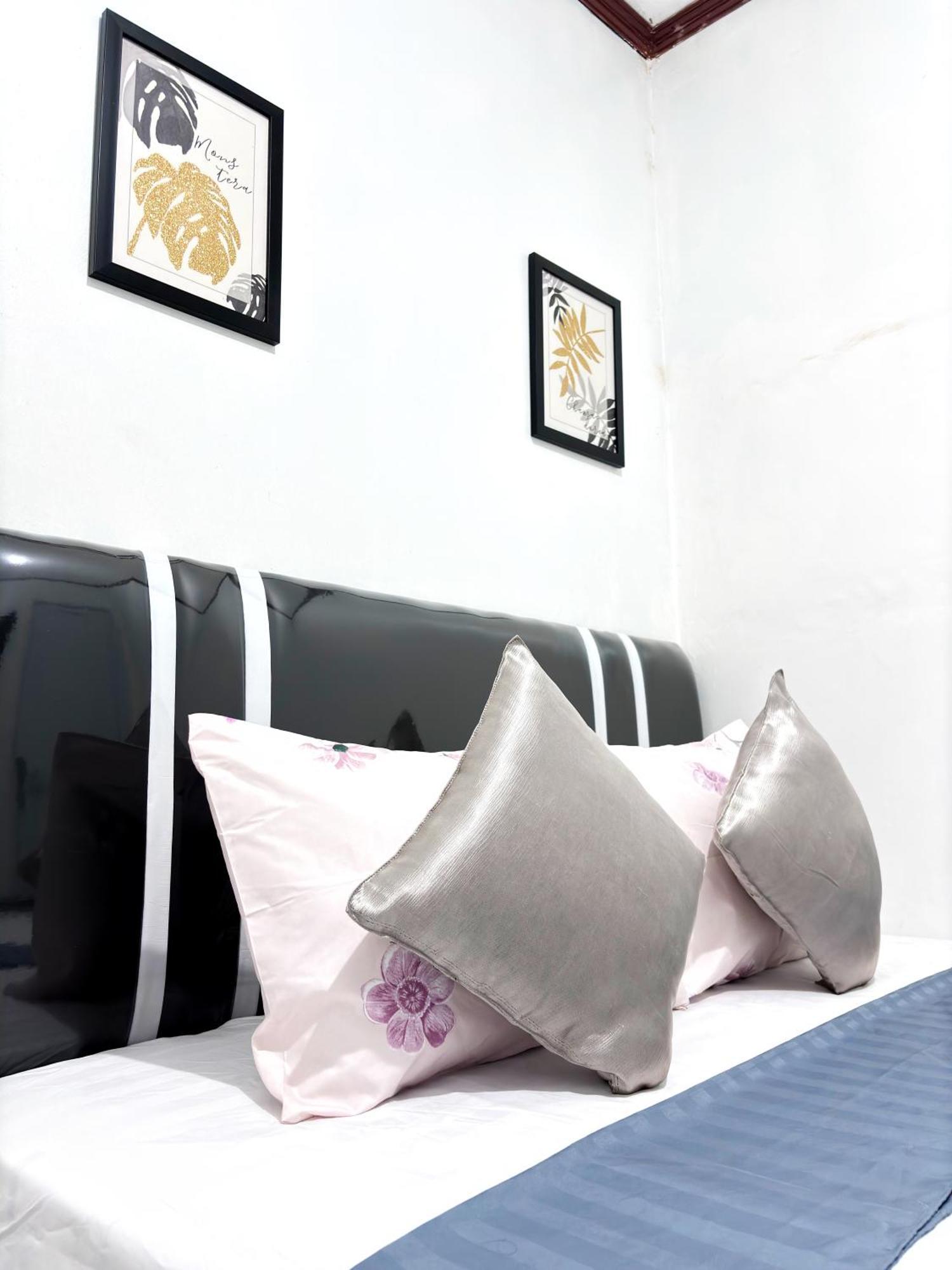 Semarang Inn Hotel *